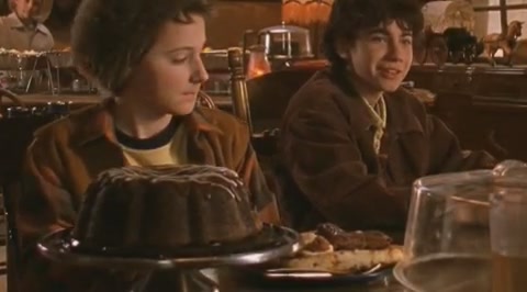 DailyDuff-dot-org_LizzieMcGuire-2x27GrubbyLongjohnsOldeTymeRevue0637.jpg