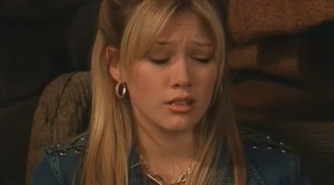 DailyDuff-dot-org_LizzieMcGuire-2x27GrubbyLongjohnsOldeTymeRevue0705.jpg