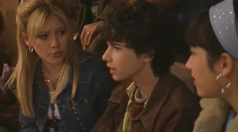 DailyDuff-dot-org_LizzieMcGuire-2x27GrubbyLongjohnsOldeTymeRevue0724.jpg