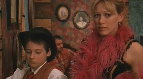 DailyDuff-dot-org_LizzieMcGuire-2x27GrubbyLongjohnsOldeTymeRevue0915.jpg