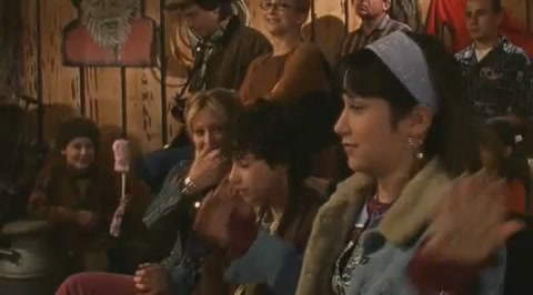 DailyDuff-dot-org_LizzieMcGuire-2x27GrubbyLongjohnsOldeTymeRevue1191.jpg