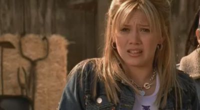 DailyDuff-dot-org_LizzieMcGuire-2x27GrubbyLongjohnsOldeTymeRevue0293.jpg