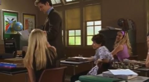 DailyDuff-dot-org_LizzieMcGuire-2x28TheGreatestCrushofAll0527.jpg