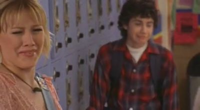 DailyDuff-dot-org_LizzieMcGuire-2x28TheGreatestCrushofAll1213.jpg