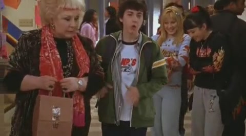 DailyDuff-dot-org_LizzieMcGuire-2x29GrandOleGrandma0347.jpg DailyDuff-dot-org_LizzieMcGuire-2x29GrandOleGrandma0347.jpg