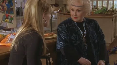 DailyDuff-dot-org_LizzieMcGuire-2x29GrandOleGrandma0888.jpg DailyDuff-dot-org_LizzieMcGuire-2x29GrandOleGrandma0888.jpg