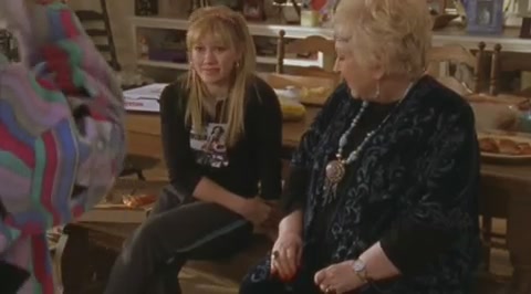 DailyDuff-dot-org_LizzieMcGuire-2x29GrandOleGrandma0938.jpg