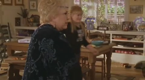 DailyDuff-dot-org_LizzieMcGuire-2x29GrandOleGrandma1014.jpg