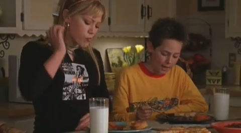 DailyDuff-dot-org_LizzieMcGuire-2x29GrandOleGrandma1082.jpg