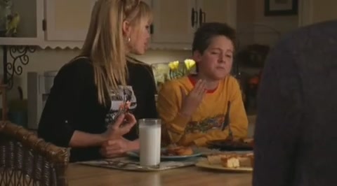 DailyDuff-dot-org_LizzieMcGuire-2x29GrandOleGrandma1092.jpg