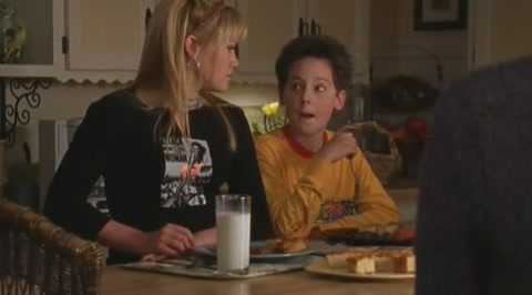 DailyDuff-dot-org_LizzieMcGuire-2x29GrandOleGrandma1102.jpg