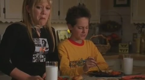 DailyDuff-dot-org_LizzieMcGuire-2x29GrandOleGrandma1177.jpg DailyDuff-dot-org_LizzieMcGuire-2x29GrandOleGrandma1177.jpg