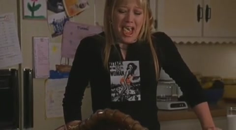 DailyDuff-dot-org_LizzieMcGuire-2x29GrandOleGrandma1181.jpg DailyDuff-dot-org_LizzieMcGuire-2x29GrandOleGrandma1181.jpg