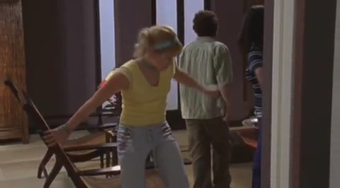 DailyDuff-dot-org_LizzieMcGuire-2x29GrandOleGrandma1203.jpg DailyDuff-dot-org_LizzieMcGuire-2x29GrandOleGrandma1203.jpg