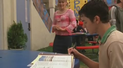 DailyDuff-dot-org_LizzieMcGuire-2x30MyFairLarry0427.jpg DailyDuff-dot-org_LizzieMcGuire-2x30MyFairLarry0427.jpg