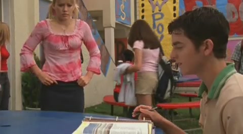 DailyDuff-dot-org_LizzieMcGuire-2x30MyFairLarry0434.jpg DailyDuff-dot-org_LizzieMcGuire-2x30MyFairLarry0434.jpg