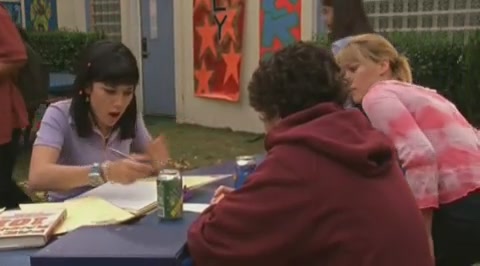 DailyDuff-dot-org_LizzieMcGuire-2x30MyFairLarry0460.jpg DailyDuff-dot-org_LizzieMcGuire-2x30MyFairLarry0460.jpg