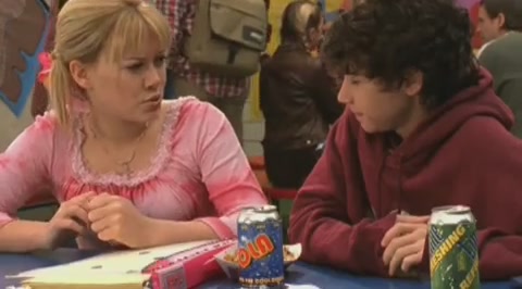 DailyDuff-dot-org_LizzieMcGuire-2x30MyFairLarry0538.jpg DailyDuff-dot-org_LizzieMcGuire-2x30MyFairLarry0538.jpg