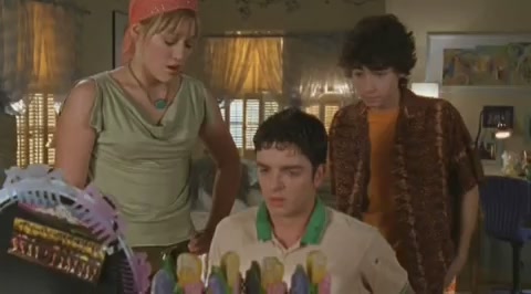 DailyDuff-dot-org_LizzieMcGuire-2x30MyFairLarry0791.jpg DailyDuff-dot-org_LizzieMcGuire-2x30MyFairLarry0791.jpg