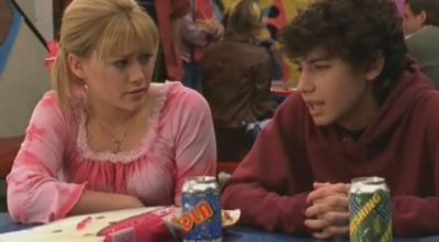 DailyDuff-dot-org_LizzieMcGuire-2x30MyFairLarry0505.jpg