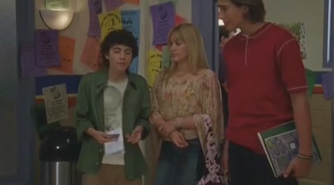 DailyDuff-dot-org_LizzieMcGuire-2x31TheGordoShuffle0054.jpg DailyDuff-dot-org_LizzieMcGuire-2x31TheGordoShuffle0054.jpg