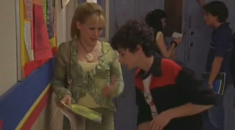 DailyDuff-dot-org_LizzieMcGuire-2x31TheGordoShuffle0423.jpg DailyDuff-dot-org_LizzieMcGuire-2x31TheGordoShuffle0423.jpg