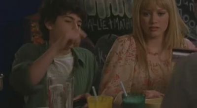 DailyDuff-dot-org_LizzieMcGuire-2x31TheGordoShuffle0206.jpg