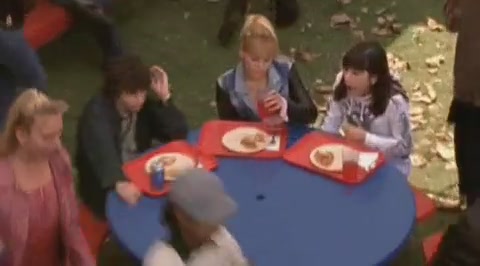 DailyDuff-dot-org_LizzieMcGuire-2x32MyDinnerWithDig0000.jpg