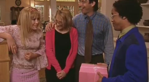 DailyDuff-dot-org_LizzieMcGuire-2x32MyDinnerWithDig0363.jpg