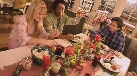 DailyDuff-dot-org_LizzieMcGuire-2x32MyDinnerWithDig0415.jpg