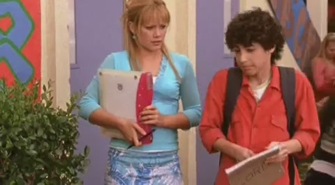 DailyDuff-dot-org_LizzieMcGuire-2x32MyDinnerWithDig0426.jpg