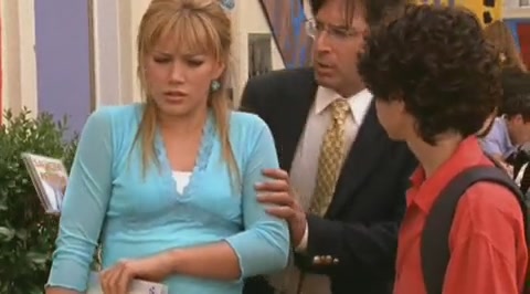 DailyDuff-dot-org_LizzieMcGuire-2x32MyDinnerWithDig0477.jpg