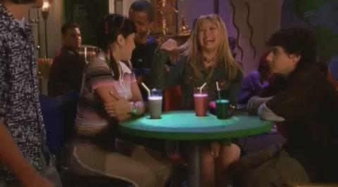 DailyDuff-dot-org_LizzieMcGuire-2x33JustOneOfTheGuys1565.jpg