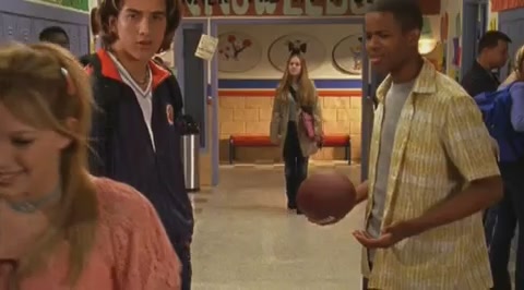 DailyDuff-dot-org_LizzieMcGuire-2x33JustOneOfTheGuys1974.jpg DailyDuff-dot-org_LizzieMcGuire-2x33JustOneOfTheGuys1974.jpg