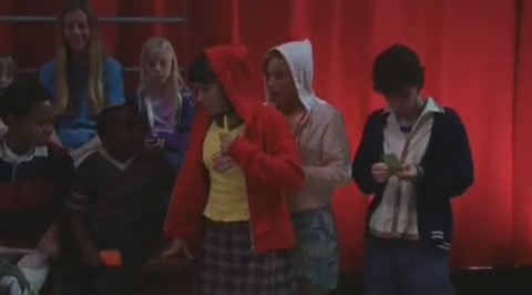 DailyDuff-dot-org_LizzieMcGuire-2x34MagicTrain0476.jpg