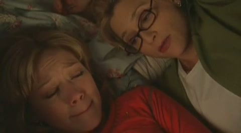 DailyDuff-dot-org_LizzieMcGuire-2x34MagicTrain0816.jpg