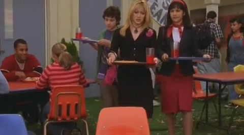 DailyDuff-dot-org_LizzieMcGuire-2x34MagicTrain0902.jpg