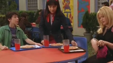 DailyDuff-dot-org_LizzieMcGuire-2x34MagicTrain0907.jpg