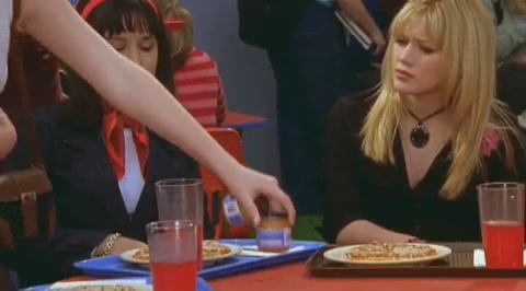 DailyDuff-dot-org_LizzieMcGuire-2x34MagicTrain0938.jpg