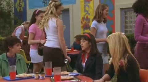 DailyDuff-dot-org_LizzieMcGuire-2x34MagicTrain0943.jpg