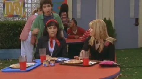 DailyDuff-dot-org_LizzieMcGuire-2x34MagicTrain0955.jpg