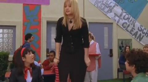 DailyDuff-dot-org_LizzieMcGuire-2x34MagicTrain0988.jpg