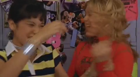 DailyDuff-dot-org_LizzieMcGuire-2x34MagicTrain1205.jpg