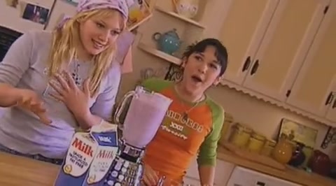 DailyDuff-dot-org_LizzieMcGuire-2x34MagicTrain1211.jpg