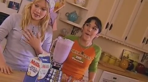 DailyDuff-dot-org_LizzieMcGuire-2x34MagicTrain1212.jpg
