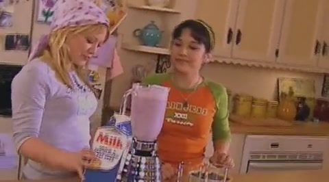 DailyDuff-dot-org_LizzieMcGuire-2x34MagicTrain1214.jpg