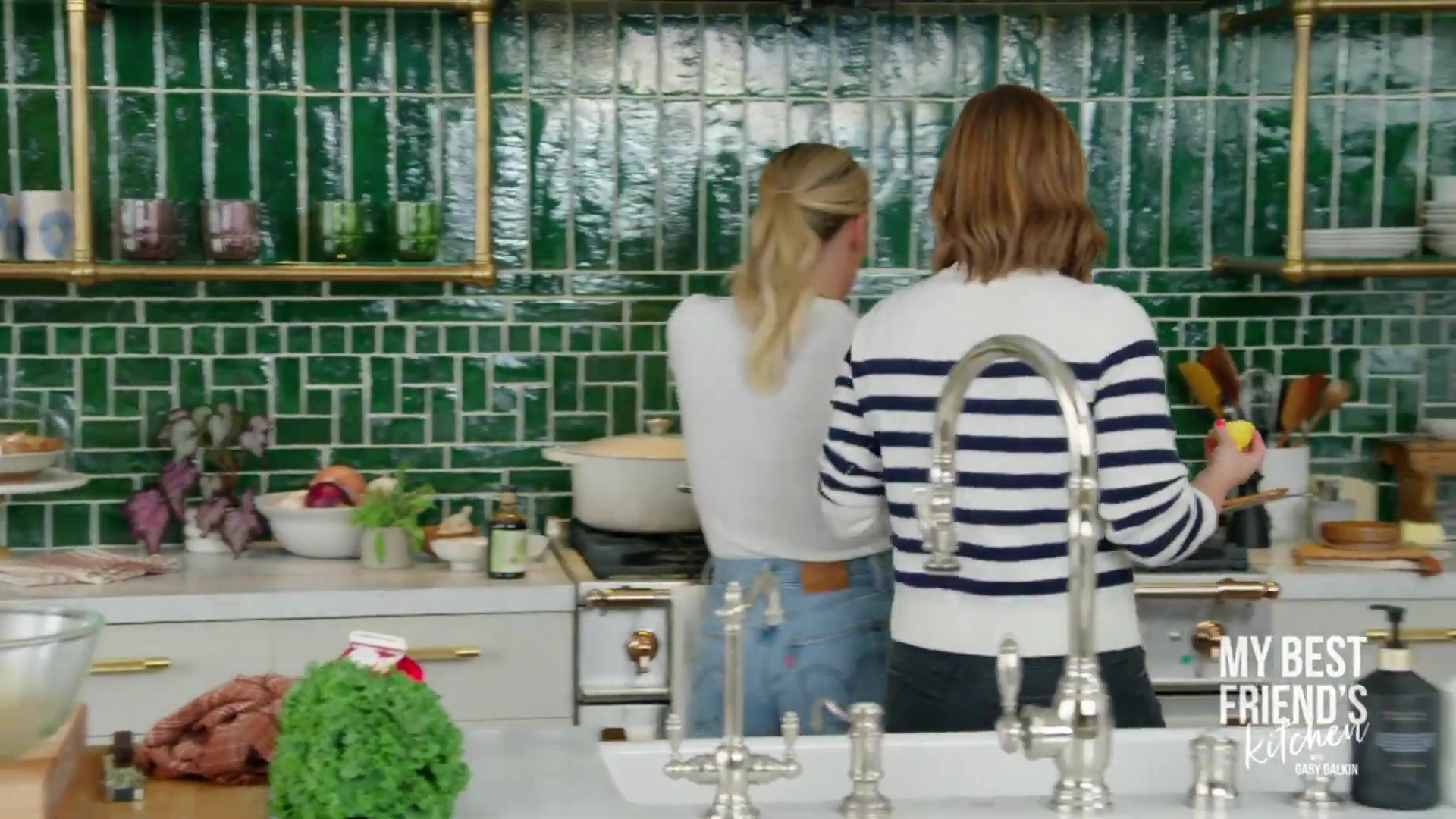 DailyDuff-dot-nl_MyBestFriendsKitchenwithGabyDalkin1218.jpg DailyDuff-dot-nl_MyBestFriendsKitchenwithGabyDalkin1218.jpg
