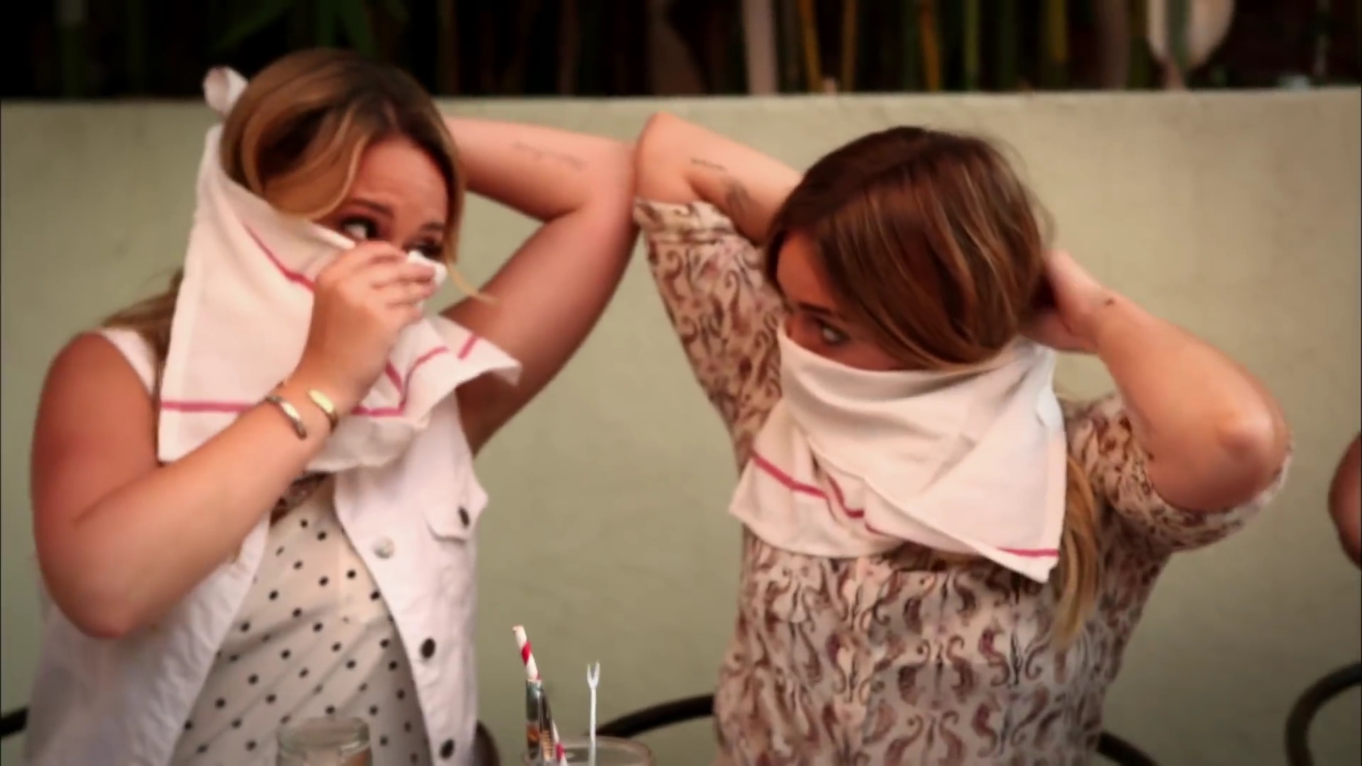 DailyDuff-dot-nl_RealGirlsKitchen1x05DuffFamilyCrabBoil0022.jpg DailyDuff-dot-nl_RealGirlsKitchen1x05DuffFamilyCrabBoil0022.jpg