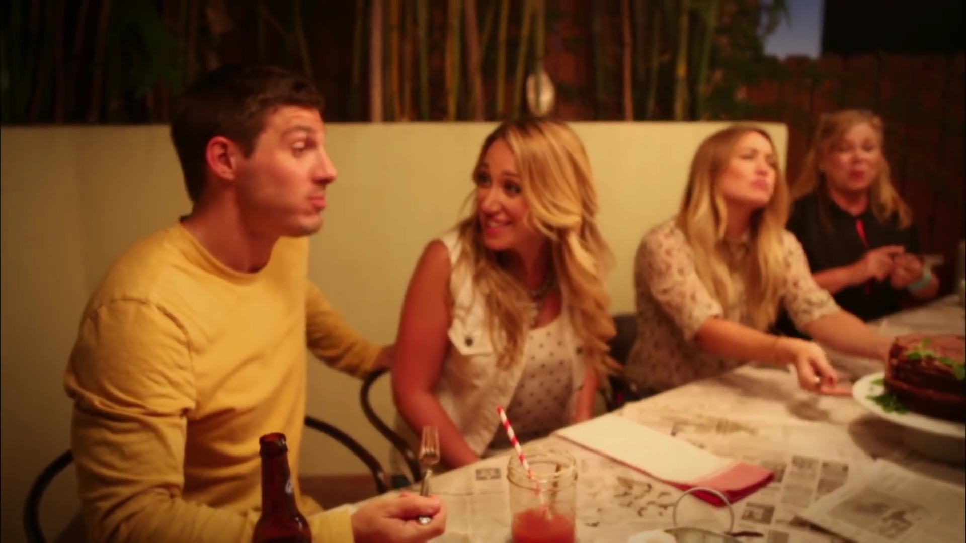 DailyDuff-dot-nl_RealGirlsKitchen1x05DuffFamilyCrabBoil1108.jpg DailyDuff-dot-nl_RealGirlsKitchen1x05DuffFamilyCrabBoil1108.jpg