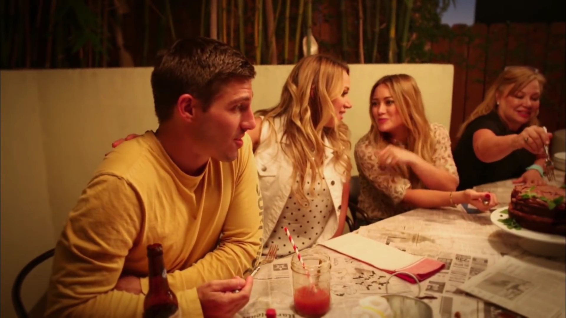 DailyDuff-dot-nl_RealGirlsKitchen1x05DuffFamilyCrabBoil1113.jpg DailyDuff-dot-nl_RealGirlsKitchen1x05DuffFamilyCrabBoil1113.jpg